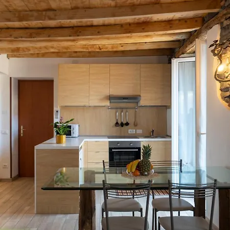 Apartament Tivano *
